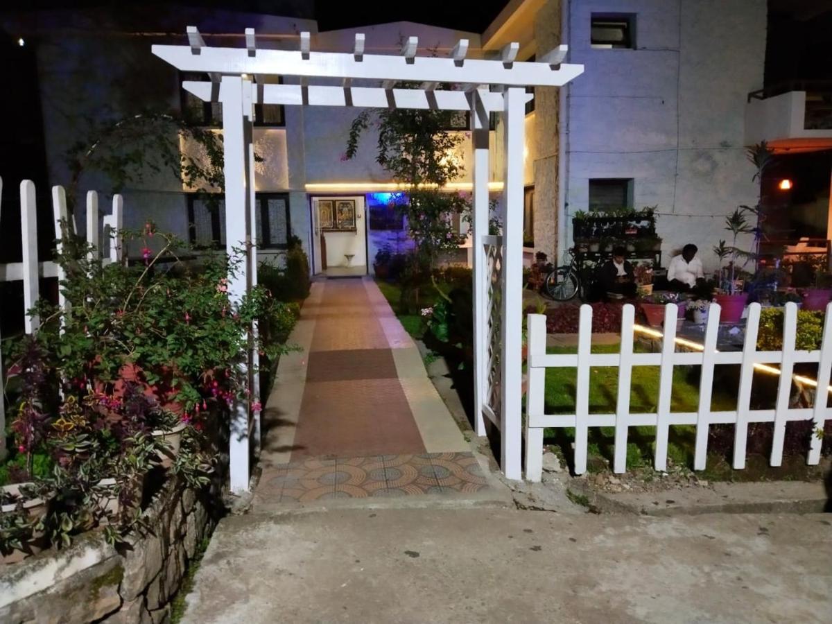 Hotel Seven Roads Kodaikanal Buitenkant foto